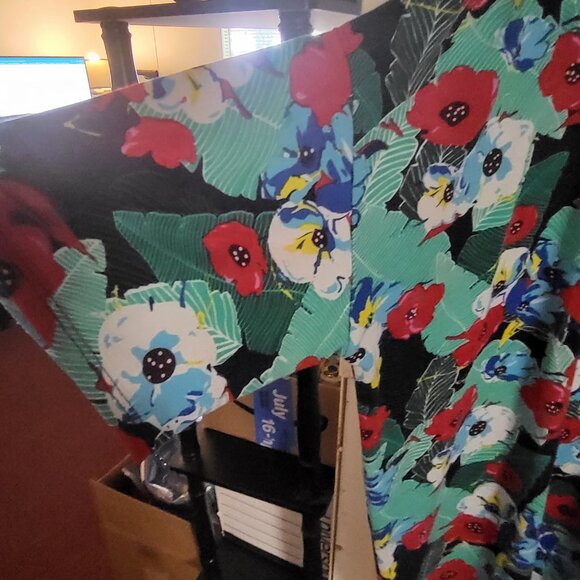 💥3 for $13!💥 Women's LuLaRoe Irma Floral | Size 2X - Picture 6 of 7